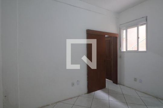 Quarto de casa para alugar com 1 quarto, 56m² em Vila Vista Alegre, Cachoeirinha