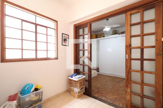 Closet  de casa à venda com 2 quartos, 92m² em Lapa, São Paulo