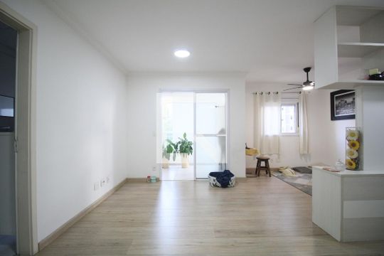 Apartamento à venda com 2 quartos, 73m² em Jardim Henriqueta, Taboão da Serra