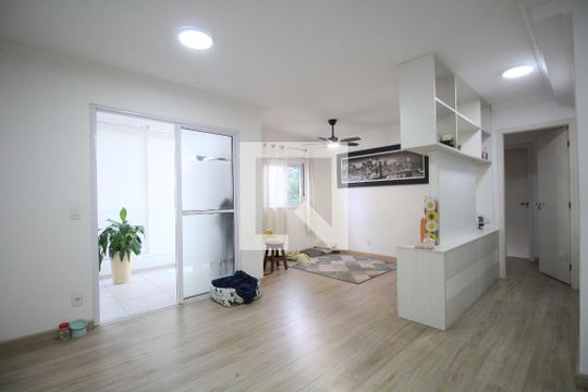 Apartamento à venda com 2 quartos, 73m² em Jardim Henriqueta, Taboão da Serra