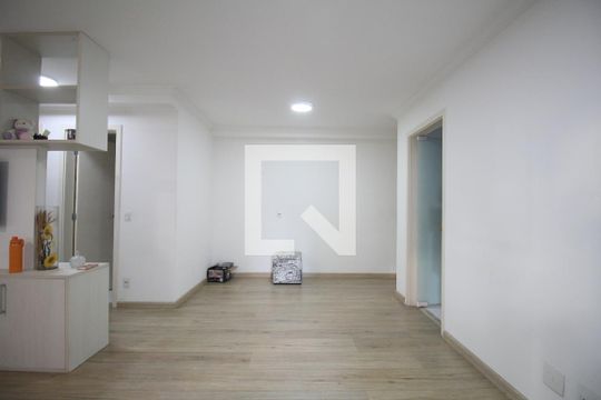 Apartamento à venda com 2 quartos, 73m² em Jardim Henriqueta, Taboão da Serra