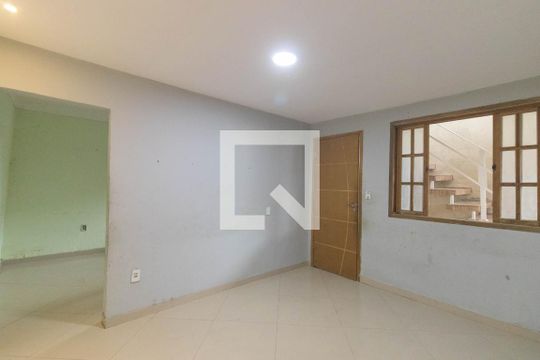 Casa para alugar com 3 quartos, 100m² em Vista Alegre, São Gonçalo
