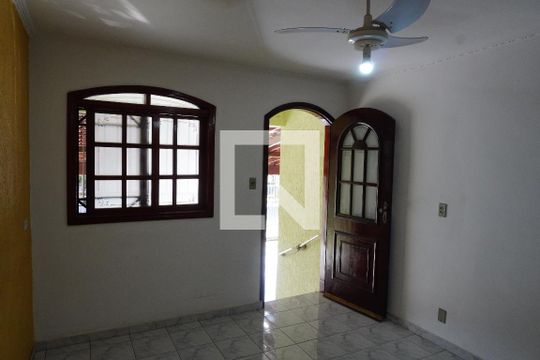 sala de casa para alugar com 2 quartos, 186m² em Antonio Zanaga I, Americana