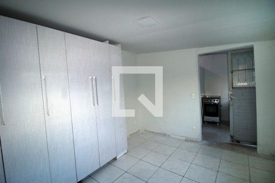 Kitnet/Studio para alugar com 1 quarto, 32m² em Penha Circular, Rio de Janeiro