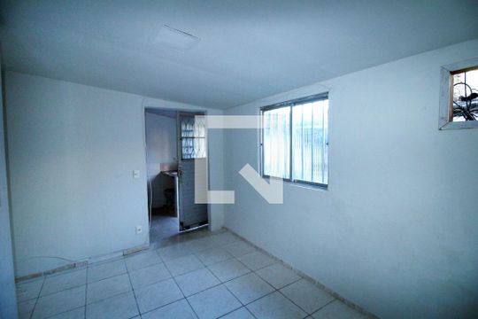 Kitnet/Studio para alugar com 1 quarto, 32m² em Penha Circular, Rio de Janeiro
