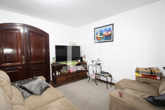 Casa para alugar com 4 quartos, 182m² em Jardim Nossa Senhora do Carmo, São Paulo