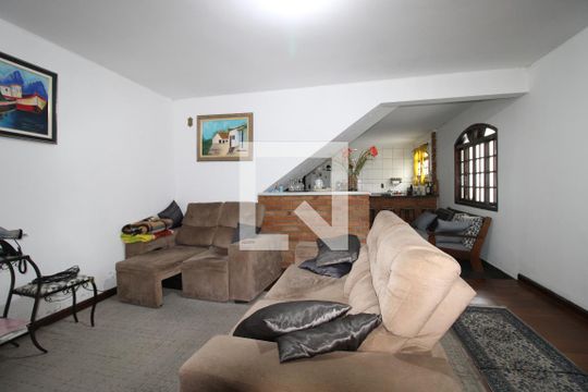 Casa para alugar com 4 quartos, 182m² em Jardim Nossa Senhora do Carmo, São Paulo