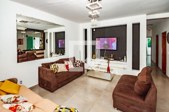 Casa para alugar com 4 quartos, 400m² em Bela Vista, Vespasiano