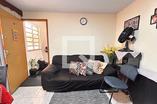 Apartamento à venda com 2 quartos, 47m² em Jardim Laguna, Contagem
