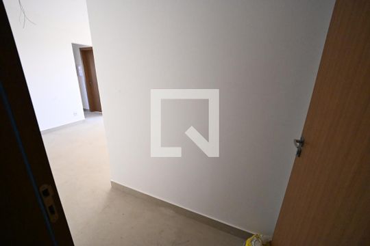 Apartamento à venda com 2 quartos, 61m² em Vila Rosa, Goiânia