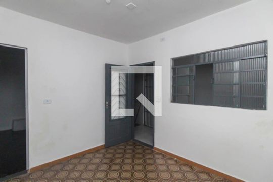 Casa para alugar com 1 quarto, 50m² em Parque Santa Madalena, São Paulo