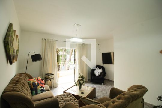 Casa à venda com 3 quartos, 148m² em Parque Sao Domingos, São Paulo