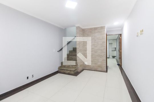 Casa de Condomínio à venda com 3 quartos, 250m² em Fazenda Aricanduva, São Paulo