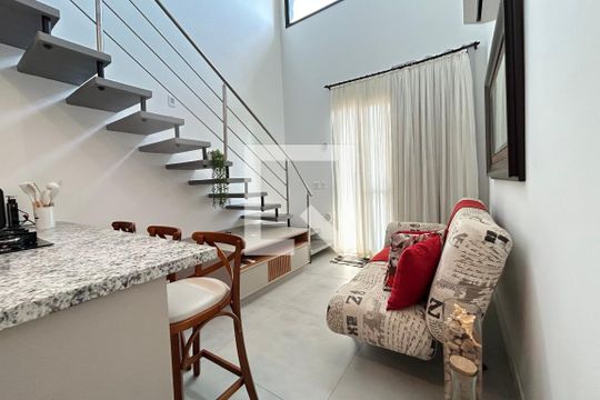 Apartamento para alugar com 1 quarto, 50m² em Lagoa Pequena, Florianópolis
