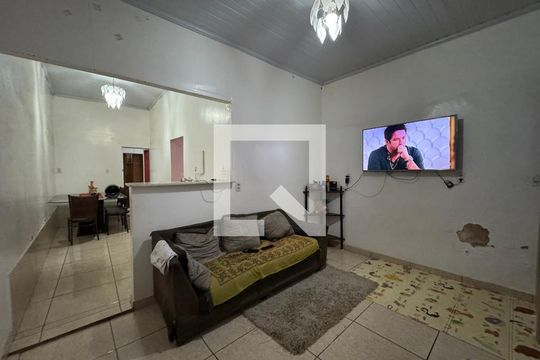 Casa à venda com 3 quartos, 130m² em Qnl 28, Brasília