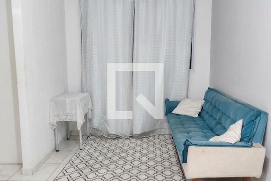 Apartamento para alugar com 2 quartos, 50m² em Santa Cruz, Rio de Janeiro