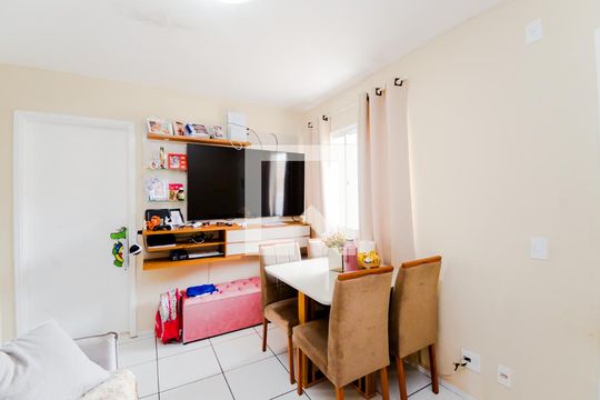 Apartamento à venda com 2 quartos, 58m² em Jardim Guilhermino, Guarulhos