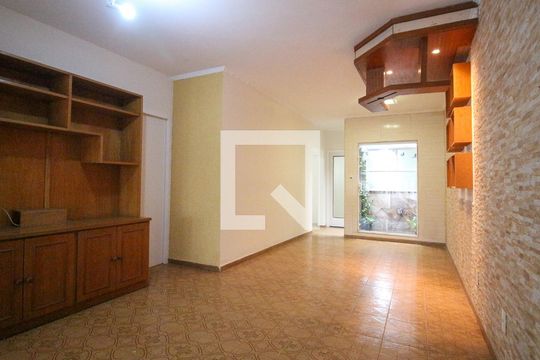 Casa para alugar com 3 quartos, 250m² em Vila Carrão, São Paulo