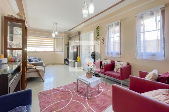 Casa à venda com 3 quartos, 195m² em Centro, Osasco