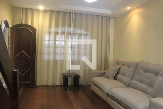 Casa para alugar com 3 quartos, 156m² em Jardim Santa Cecilia, Guarulhos