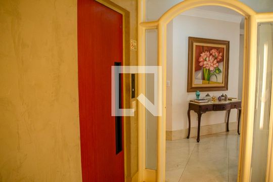 Apartamento à venda com 6 quartos, 346m² em Setor Oeste, Goiânia