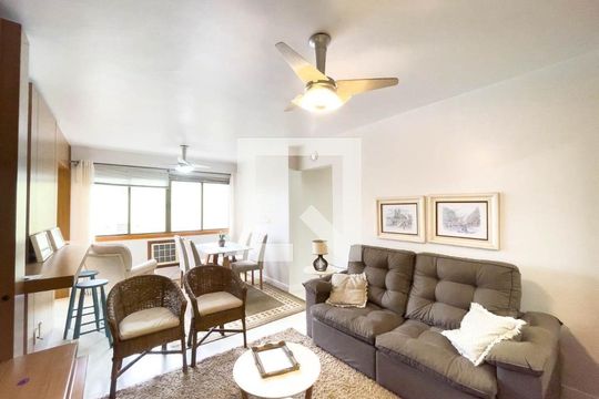 Apartamento para alugar com 3 quartos, 90m² em Santa Cecília, Porto Alegre