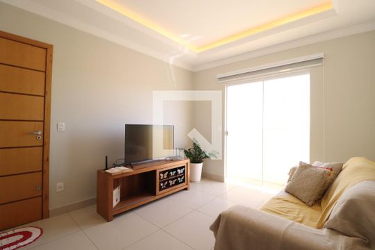 Apartamento para alugar com 2 quartos, 60m² em Jardim Inconfidência, Uberlândia
