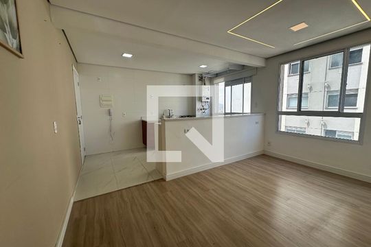 Apartamento para alugar com 1 quarto, 43m² em Jardim Tupanci, Barueri