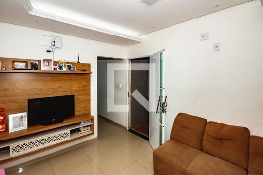Casa para alugar com 4 quartos, 150m² em Europa, Belo Horizonte