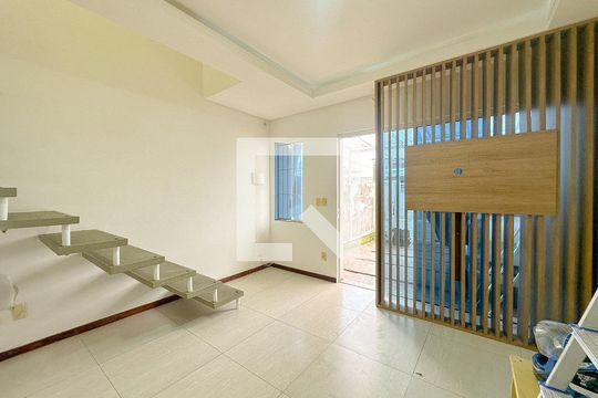 Casa para alugar com 2 quartos, 68m² em São João do Rio Vermelho, Florianópolis