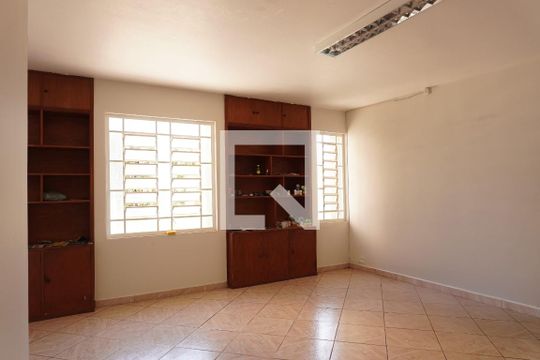 Casa para alugar com 4 quartos, 240m² em Jardim Paraiso, São Carlos