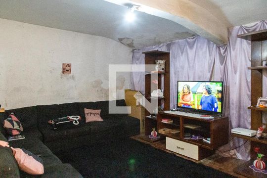 Casa para alugar com 2 quartos, 125m² em Jardim Divinolandia, Guarulhos