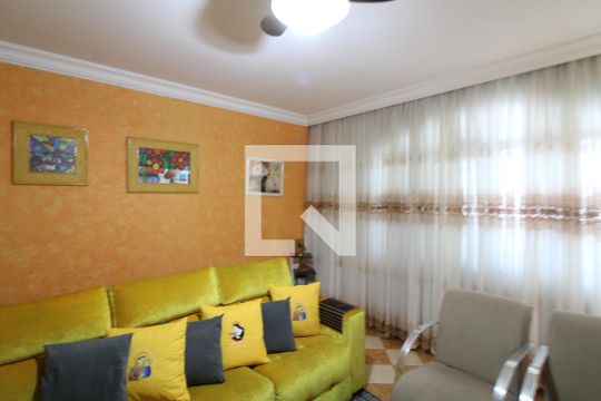 Casa para alugar com 3 quartos, 192m² em Vila Marieta, São Paulo