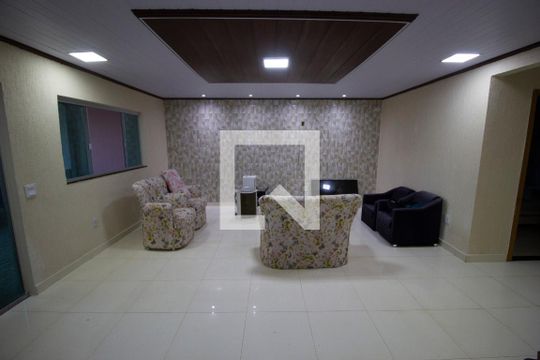 Casa para alugar com 3 quartos, 200m² em Setor Habitacional Vicente Pires, Brasília