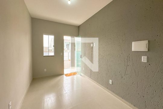 Apartamento para alugar com 1 quarto, 30m² em São João do Rio Vermelho, Florianópolis