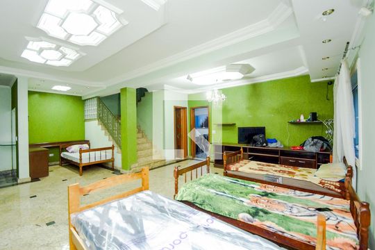 Casa à venda com 5 quartos, 500m² em Jardim Arapongas, Guarulhos