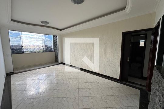 Casa para alugar com 4 quartos, 120m² em Colônia Agrícola Arniqueira, Brasília