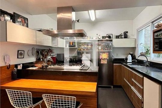Casa à venda com 5 quartos, 240m² em Jardim Santo Amaro, São Paulo