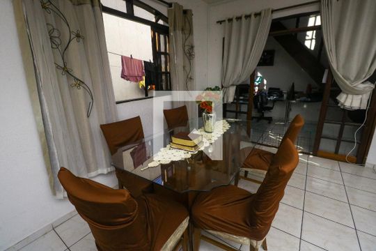 Casa à venda com 7 quartos, 331m² em Jardim Bom Pastor, Santo André