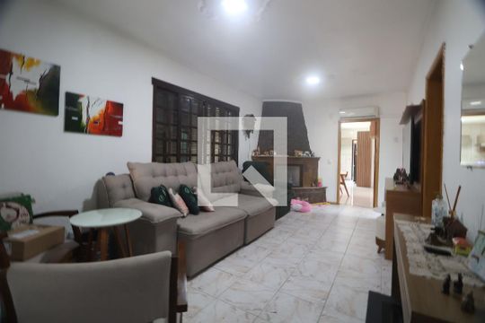 Casa para alugar com 3 quartos, 350m² em Rio Branco, Canoas