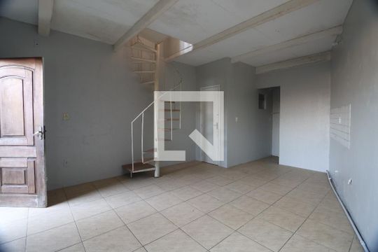 Apartamento para alugar com 2 quartos, 50m² em Olaria, Canoas