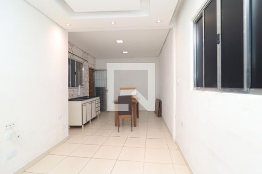 Casa para alugar com 1 quarto, 54m² em Jardim Helena, São Paulo
