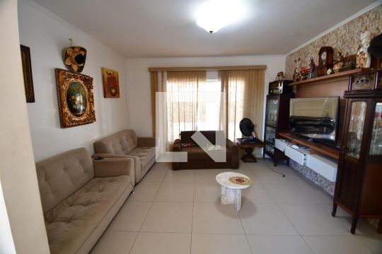 Casa à venda com 5 quartos, 199m² em Parque Anhumas, Campinas