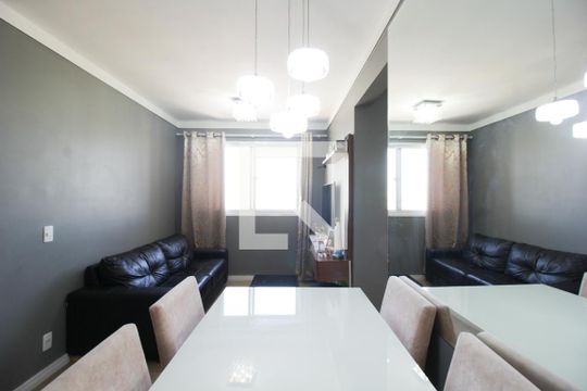 Apartamento à venda com 2 quartos, 41m² em Vila Zat, São Paulo