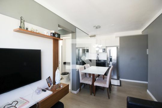 Apartamento à venda com 2 quartos, 41m² em Vila Zat, São Paulo