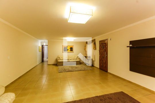 Casa para alugar com 4 quartos, 350m² em Vila Regente Feijó, São Paulo