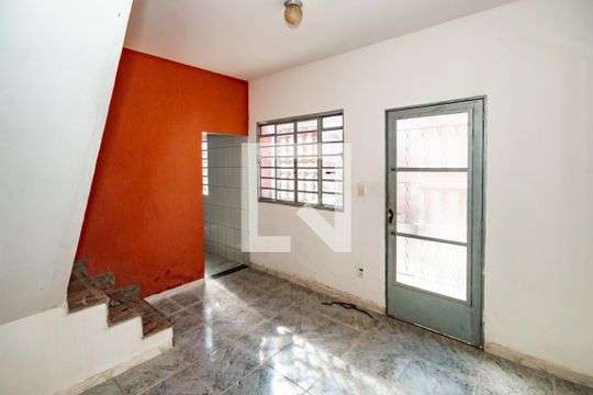 Casa para alugar com 3 quartos, 225m² em Lagoa, Belo Horizonte