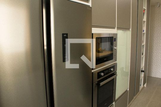 Apartamento à venda com 3 quartos, 136m² em Jardim Arpoador, São Paulo