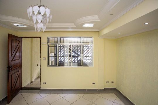 Sala de TV de casa para alugar com 3 quartos, 250m² em Vila Nogueira, Diadema