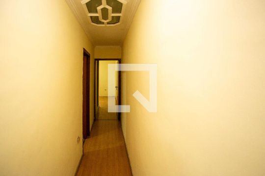 Corredor de casa para alugar com 3 quartos, 250m² em Vila Nogueira, Diadema
